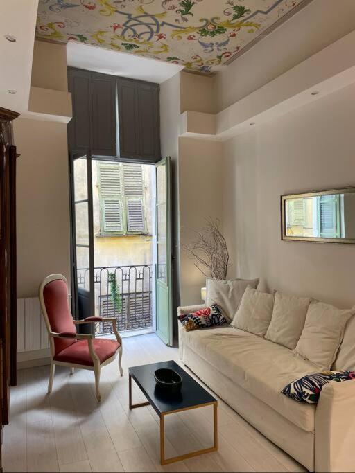 Luxury In The Heart Of Old Town Nice.