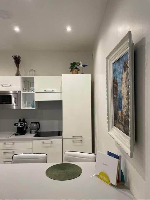 Luxury In The Heart Of Old Town Nice. Apartment Nizza